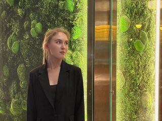 camslut masturbating EdaNoreikaite