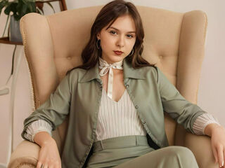 camgirl masturbating with sextoy EdlaHeath