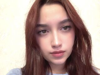 camwhore fingering shaved pussy EdwinaDenmark