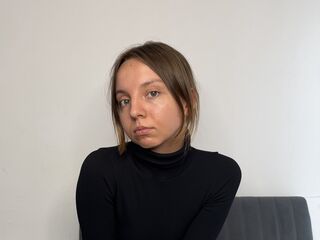 camgirl masturbating EleonoraSzabo
