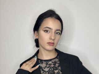 closeup cam EliseDuddy