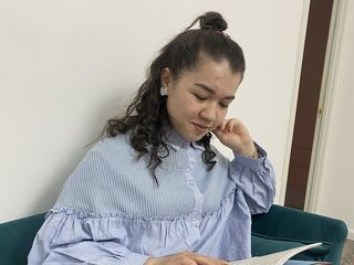 hot cam girl masturbating with vibrator EllyJames