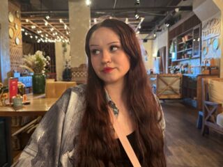 cam girl showing tits EmilyGreek