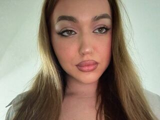 shaved pussy webcam EmilyMiller