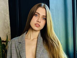 chat room photo EmilyMontgomery