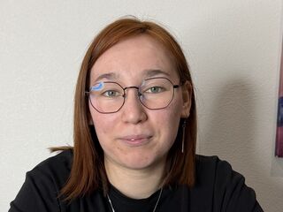 hot cam girl spreading pussy ErikaOffenberger