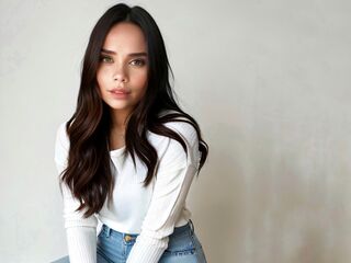 naked camgirl masturbating with vibrator EulaliaCressida