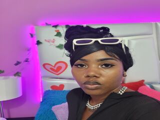 naked girl with webcam masturbating with vibrator HaddyleyMonroe