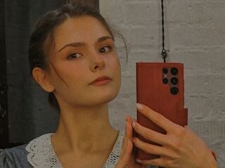 live chat room HelenaBerkheimer