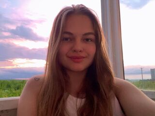 beautiful camgirl HildaColbourne