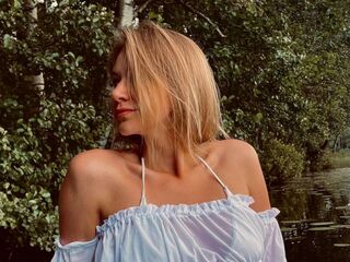 live webcam model InaStark
