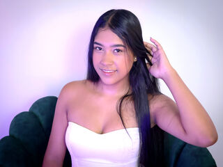 cam girl playing with sextoy IvonneLaurent
