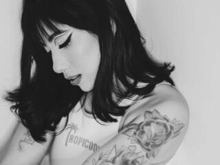 girl webcam IvoryFlame