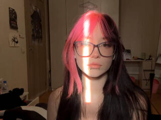 beautiful webcamgirl JameyStaffieri