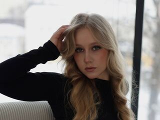 hot cam girl masturbating with dildo JennieEstrela