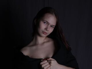 girl fingering shaved pussy JesseniaLitt