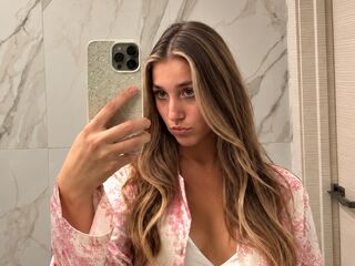 fingering camgirl JohnieBritton
