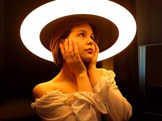 naked webcamgirl JoslynDelmolino