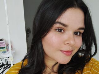 naked cam girl masturbating with vibrator KarlieStanford