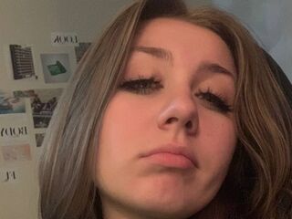 naughty camgirl masturbating KatiesPiers