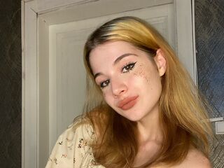 adult live cam KrissCherri
