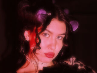 beautiful cam girl LarondaSuitt