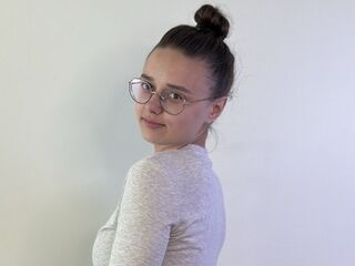 naked girl with cam LarraineKaber