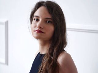 closeup cam LatarshaLoreg