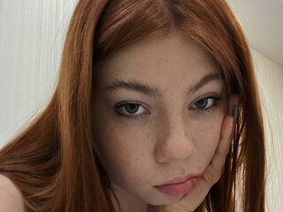 cam girl masturbating with sextoy LilianBarfield