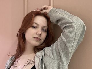 cam girl showing tits LindaBenne