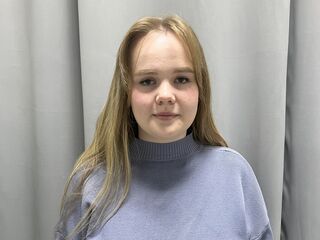 beautiful girlcam LisaSchmidt