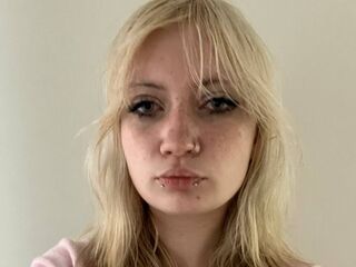 naked cam girl picture LoisBrindamour
