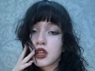 naked cam girl masturbating with dildo LouisePerrish