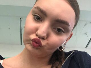 nude webcamgirl pic LourdesFronk