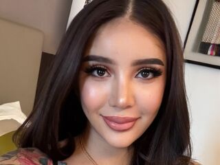 camgirl chatroom LucciaSantos