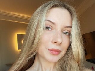 topless webcamgirl LucieStupak