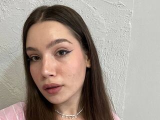 cam slut LynnLee