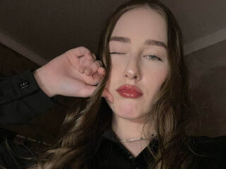 sexy webcamgirl MacieAragones