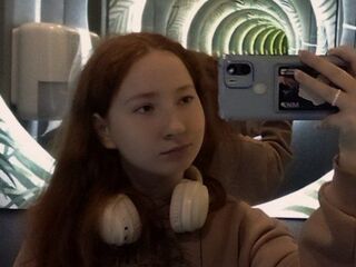 kinky video chat performer MadgeRemerez