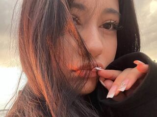 camgirl showing pussy MaiPreato