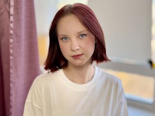 beautiful girl MaisieMundhenk