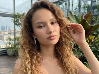 nude cam MaliaUcci