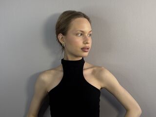 hot webcamslut MalliaLucioni