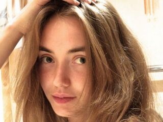 camporn live MargotMcerlean