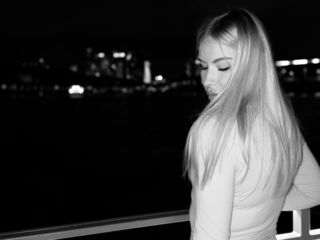 kinky webcam show MariBrandel