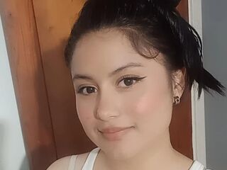 sexy webcamgirl picture MarinaMax