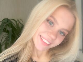hot cam girl masturbating with vibrator MarlenaBalceiro