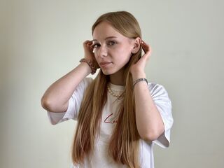 free live webcam picture MaudBasil
