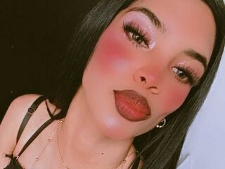 hot naked camgirl MeliRoots