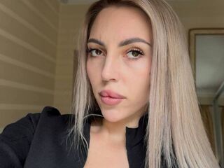 camgirl MelisaDee